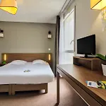 Zenitude Hotel-residences Centre 4*