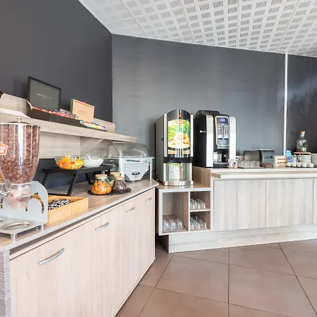 Zenitude Hotel-residences Centre 4*