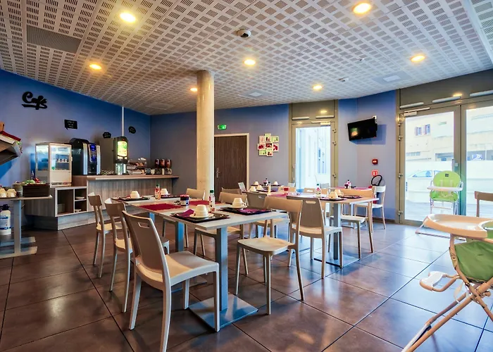 Zenitude Hotel-residences Centre 4*