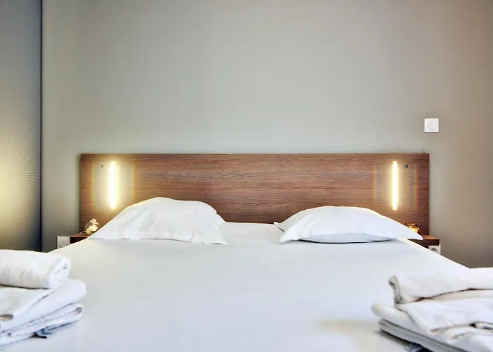 Zenitude Hotel-residences Centre 公寓式酒店 纳博讷