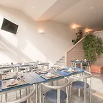 Zenitude Hotel-residences Centre Ναρμπόν