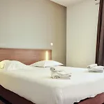 Zenitude Hotel-residences Centre 4*