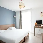 Zenitude Hotel-residences Centre Ναρμπόν