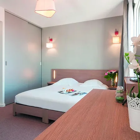 Zenitude Hotel-residences Centre Апарт-отель 4*
