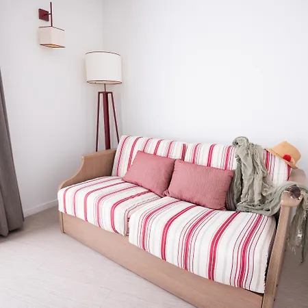 Zenitude Hotel-residences Centre 4* Нарбонна