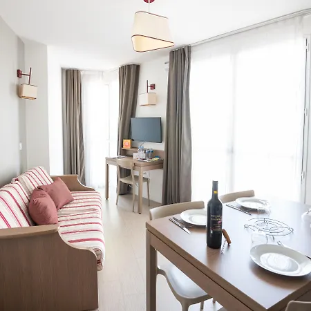 Zenitude Hotel-residences Centre Нарбонна