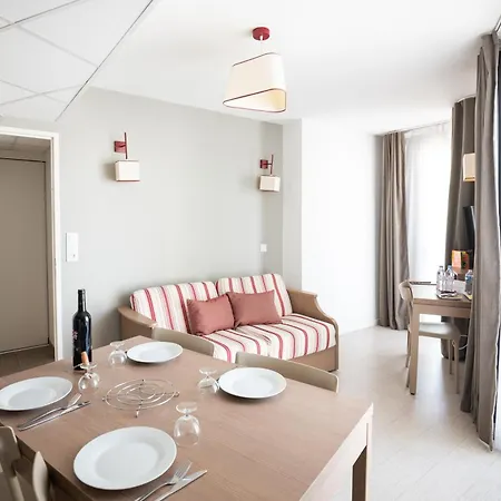 Ξενοδοχείο με διαμερίσματα Zenitude Hotel-residences Centre 4*