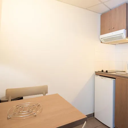Zenitude Hotel-residences Centre 4*