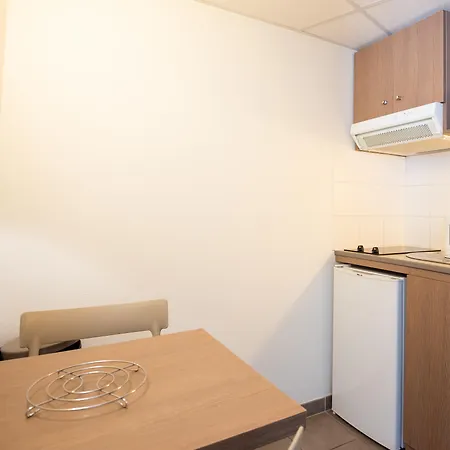 Zenitude Hotel-residences Centre 4*