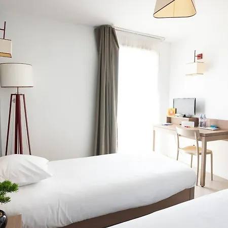 Zenitude Hotel-residences Centre Апарт-отель Нарбонна