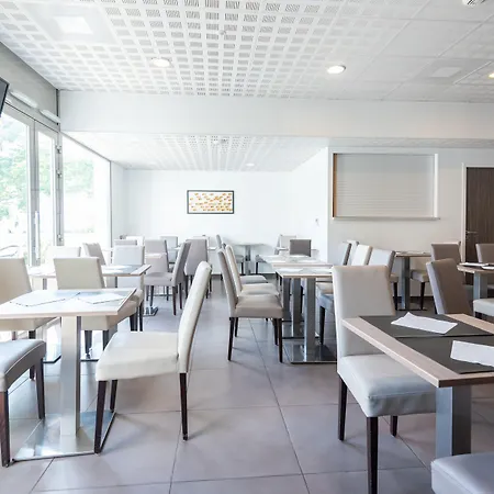 Zenitude Hotel-residences Centre Apartmanhotel 4*