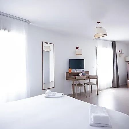 アパートホテル Zenitude Hotel-residences Centre ナルボンヌ