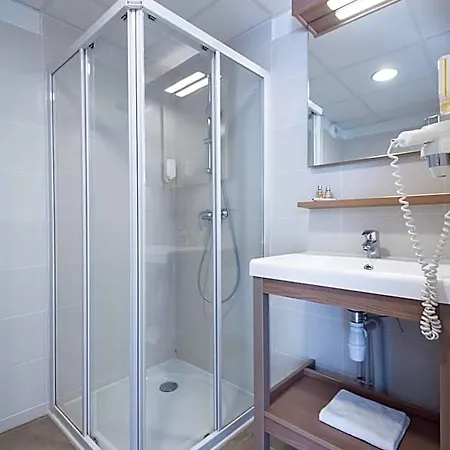 Zenitude Hotel-residences Centre 4*
