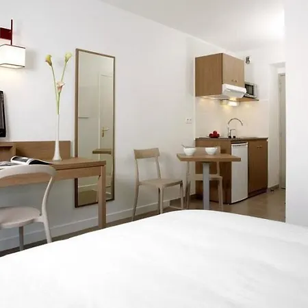 Zenitude Hotel-residences Centre Апарт-отель Нарбонна