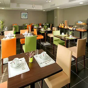 Zenitude Hotel-residences Centre Апарт-отель 4*