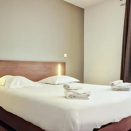 Zenitude Hotel-residences Centre 4*