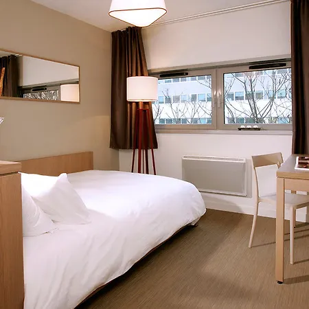 Zenitude Hotel-residences Centre 4* Нарбонна