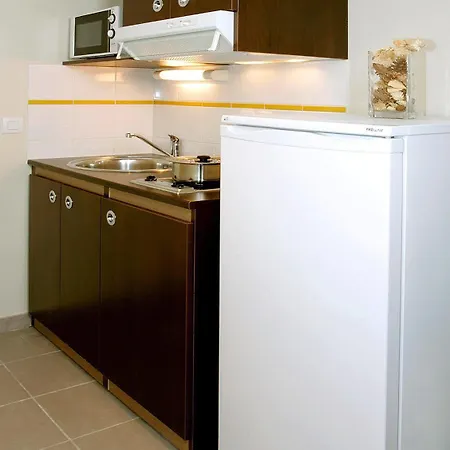 Zenitude Hotel-residences Centre 4*