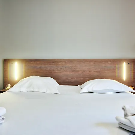 Zenitude Hotel-residences Centre Апарт-отель Нарбонна