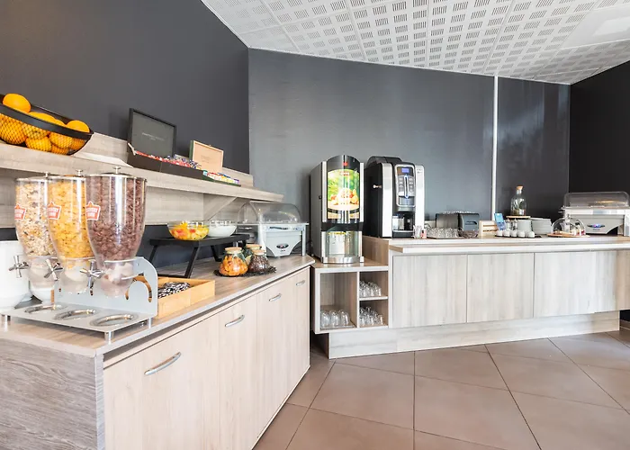 Zenitude Hotel-residences Centre 4*